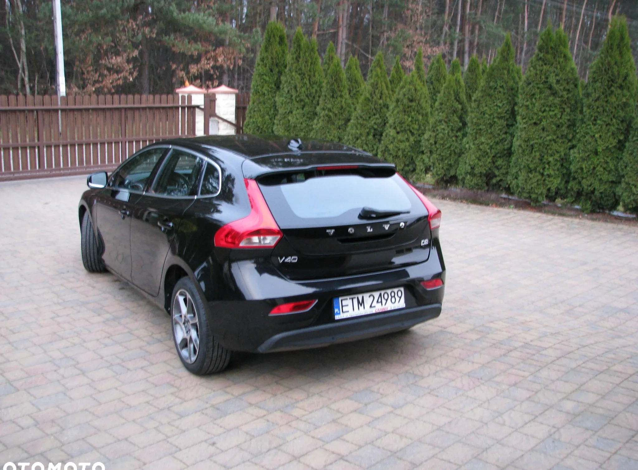 Volvo V40 cena 59900 przebieg: 110000, rok produkcji 2016 z Piotrków Trybunalski małe 301